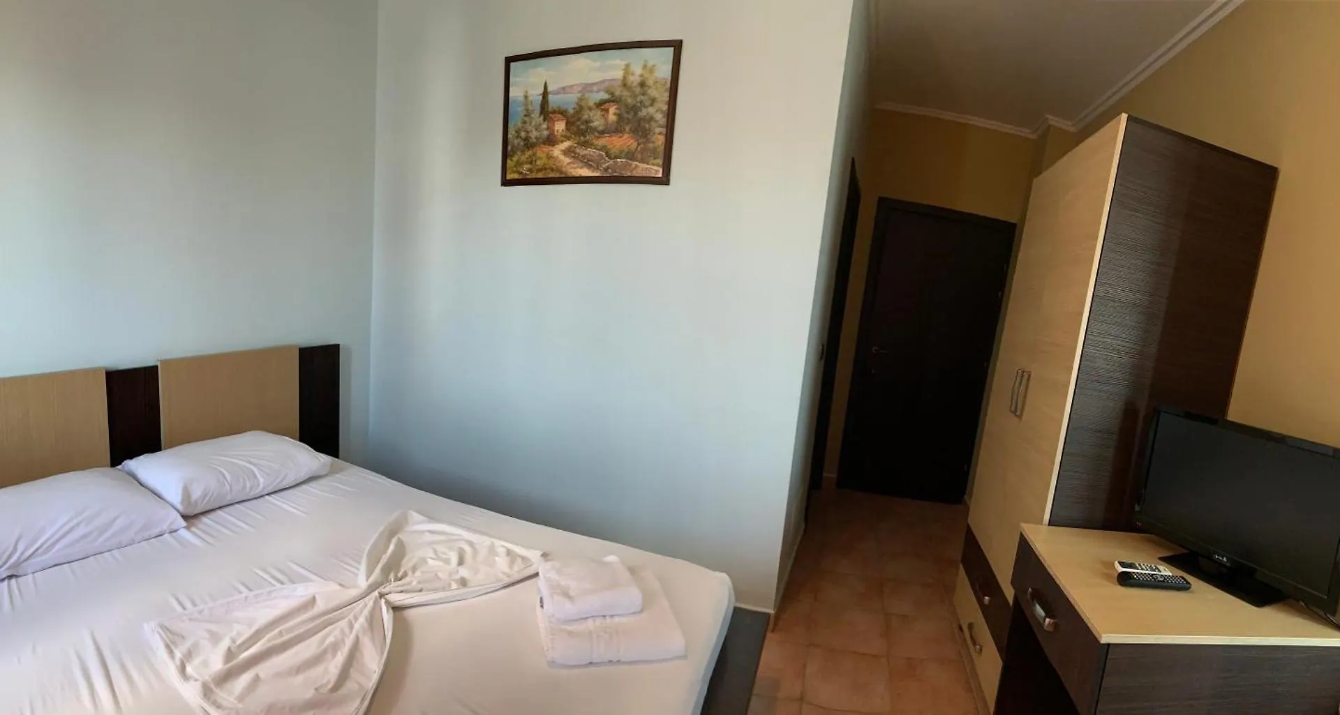 Hotel Dodona Sarandë 4*,