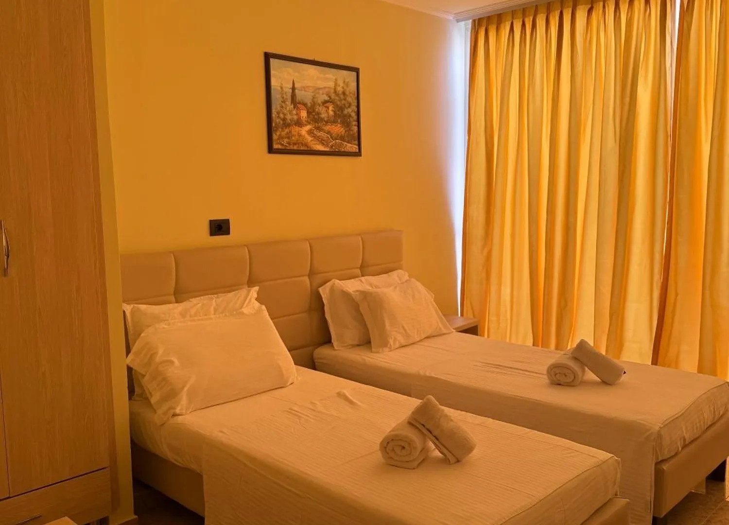 Hotel Dodona Saranda 4*,