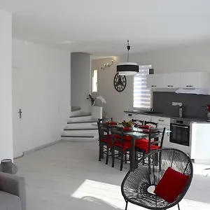 duplex-liberte-plein-centre.fr-provencehotel.com/