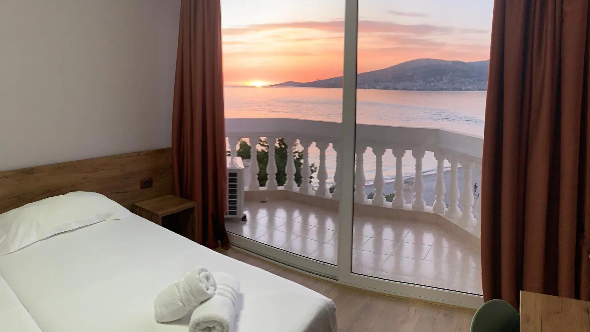 ****  Hotel Dodona Sarandë Albanien